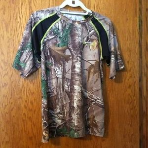 Boys Realtree camo shirt